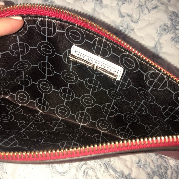 Henri Bendel wristlet - Picture 7 of 8